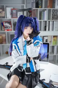 Discover Hayase Yuuka: The Enigmatic & Charismatic Cosplay by Xi Huan Ai Li Ma-0