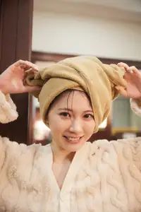 Mio Ishikawa - Irresistible Charm from FLASH Digital Photo Book R: 'Makes You Want to Hug Her'-15