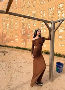 Supermodel Ky Han: Stunning Beauty & Slim Figure After Two Kids, Radiating Confident Allure-5