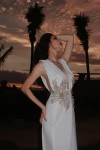 Supermodel Ky Han: Stunning Beauty & Slim Figure After Two Kids, Radiating Confident Allure-1