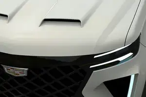 Stunning Cadillac Escalade ESV 2025: The Ultra-Luxury SUV Pricier Than Lamborghini Urus!-1