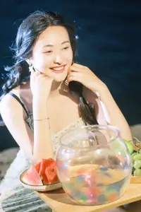 YiTuYu Vol.8724 Bu Yu: Serene Summer Bliss by the Tranquil Blue Water-21