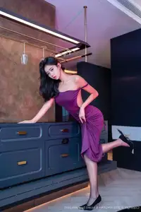 XingYan Vol.407 Shi An An: Alluring Secretary Style with Elegant Black Sheer Stockings-26