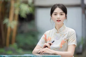 Vẻ Đẹp Thanh Khiết: Hành Trình Nghệ Thuật Của Yi Ming Tại Vườn Lan Quảng Châu-15