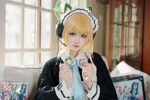 Coser Lunananya as Saiha Midori (Blue Archive): Adorable & Alluring Cosplay-15