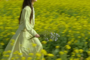 Spring Muse in Rapeseed Fields Nana Kobaya-32