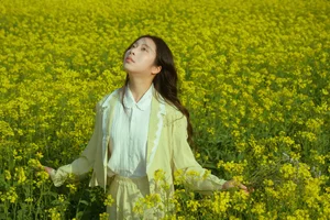 Spring Muse in Rapeseed Fields Nana Kobaya-28