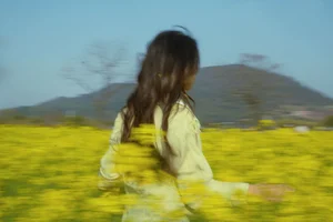 Spring Muse in Rapeseed Fields Nana Kobaya-21