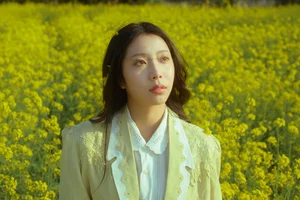 Spring Muse in Rapeseed Fields Nana Kobaya-1