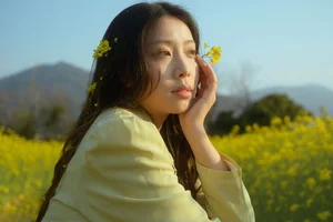 Spring Muse in Rapeseed Fields Nana Kobaya-3