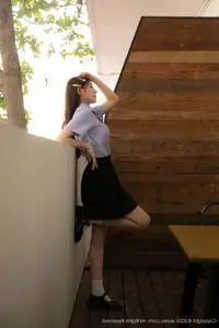 Yue Xi: Captivating Youthful Charm in School Uniform - XiuRen No.10622-12