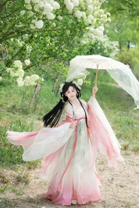 Ethereal Hanfu Beauty Amidst White Blooms - YiTuYu Vol.8889 Jiao Yi Zhi Sui Sui-6